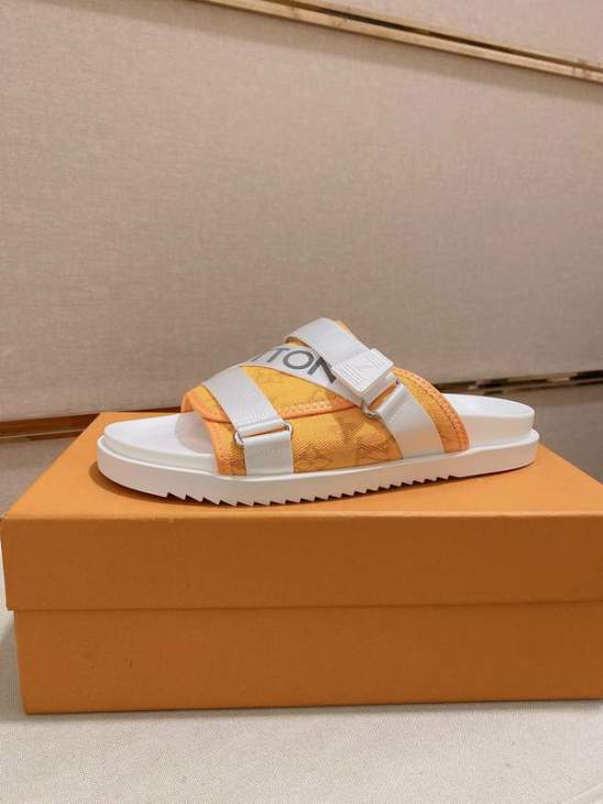 Picture of Louis Vuitton Slippers _SKULVsz38-45hnh03251026